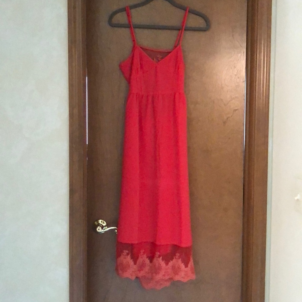 NWT! Coral Midi Dress